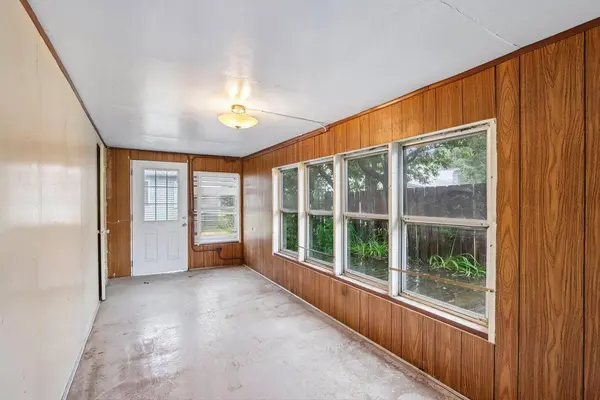 4628 N Hollywood, Milwaukee, WI 53211