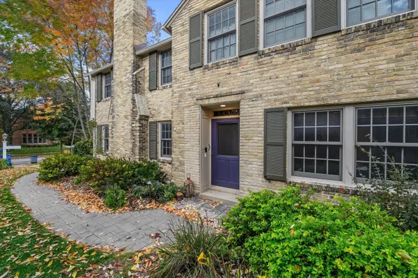 4732 N Wilshire, Whitefish Bay, WI 53211
