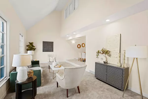 9636 N Lamplighter, Mequon, WI 53092