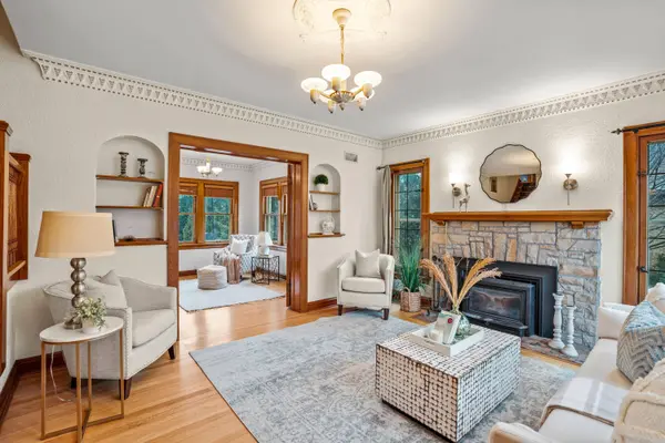 129 Grand, Thiensville, WI 53092