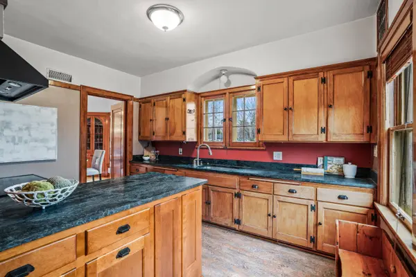 129 Grand, Thiensville, WI 53092