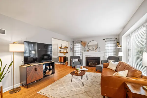 5535 N Kent, Whitefish Bay, WI 53217