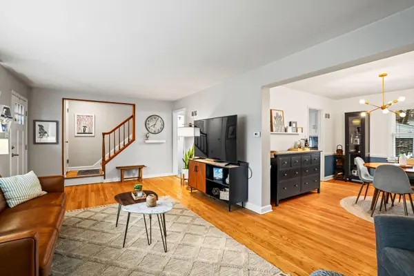 5535 N Kent, Whitefish Bay, WI 53217