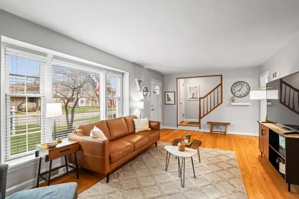 5535 N Kent, Whitefish Bay, WI 53217