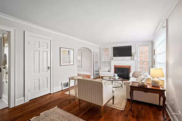 5665 N Bay Ridge, Whitefish Bay, WI 53217