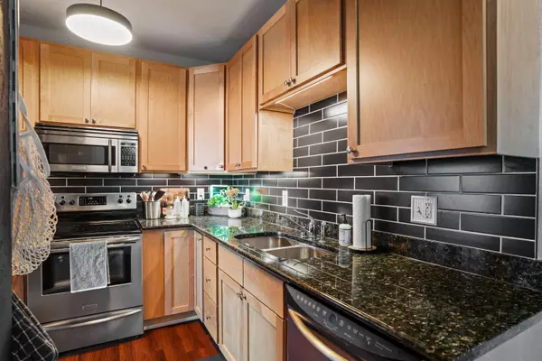 606 W Wisconsin Unit 1001, Milwaukee, WI 53203