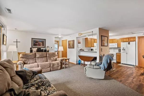 9448 W Loomis Unit 6, Franklin, WI 53132
