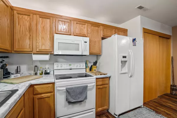 9448 W Loomis Unit 6, Franklin, WI 53132