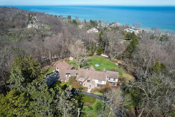 1046 E Thorne, Fox Point, WI 53217