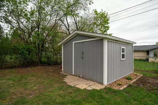 112 Howard, Marshall, WI 53559