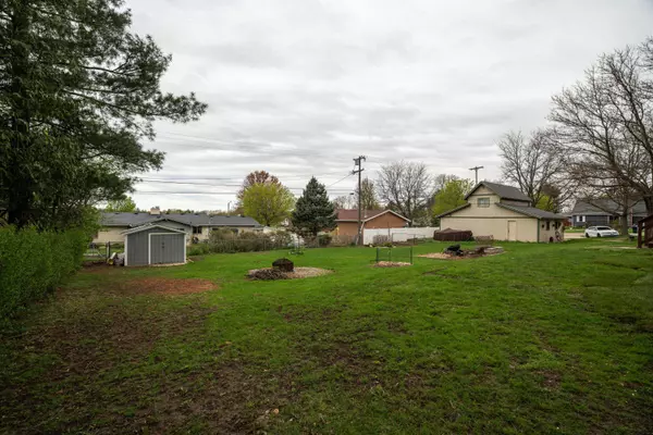 112 Howard, Marshall, WI 53559