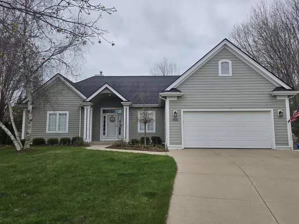 455 Tanager, Grafton, WI 53024