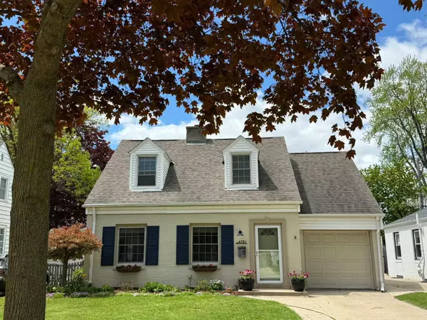 4781 N Idlewild, Whitefish Bay, WI 53211