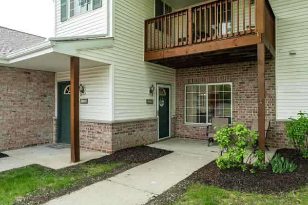 14983 W Arrowhead, New Berlin, WI 53151