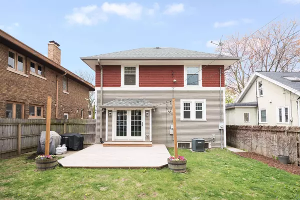 3018 N Downer, Milwaukee, WI 53211