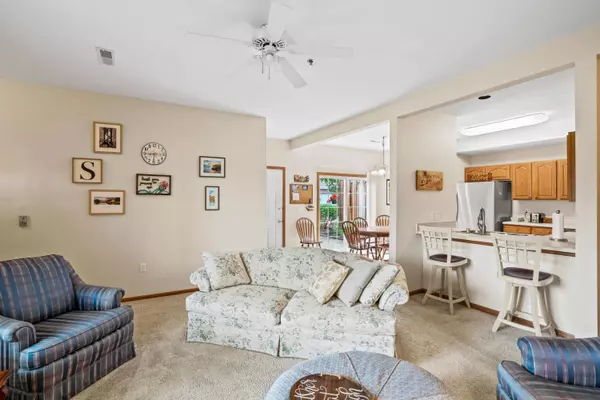 14983 W Arrowhead, New Berlin, WI 53151