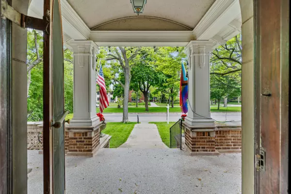 2221 E Newberry, Milwaukee, WI 53211