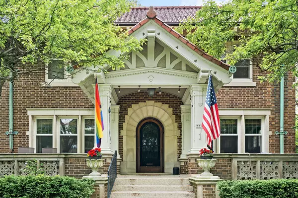 2221 E Newberry, Milwaukee, WI 53211