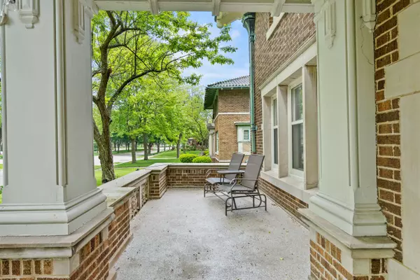 2221 E Newberry, Milwaukee, WI 53211