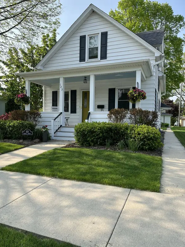 123 School, Kohler, WI 53044