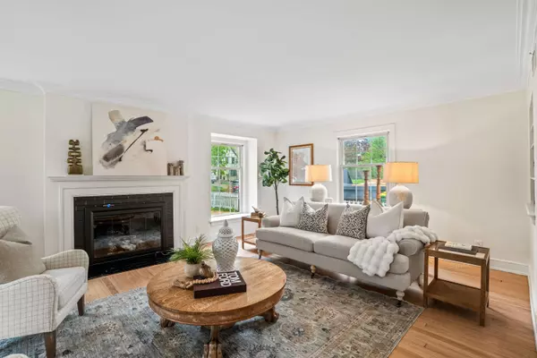 2617 E Capitol, Shorewood, WI 53211