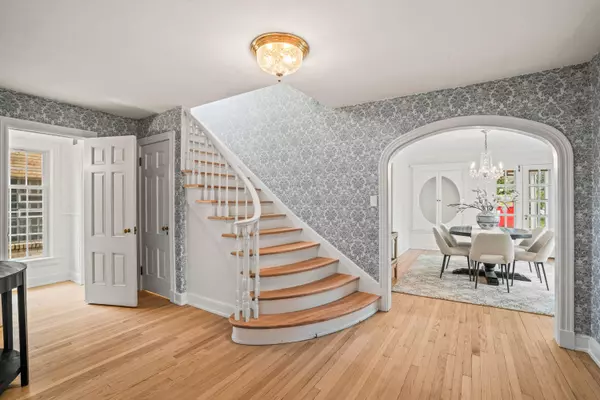 2617 E Capitol, Shorewood, WI 53211