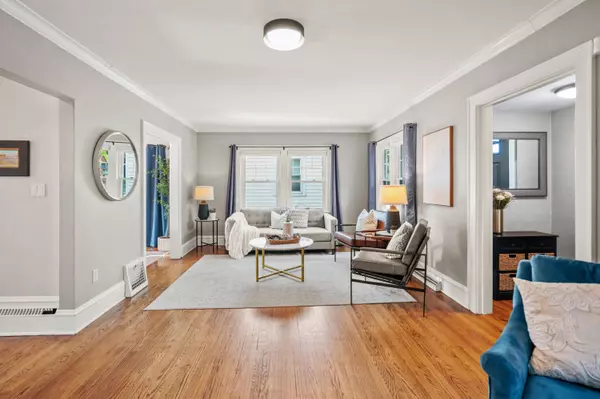 5912 N Kent, Whitefish Bay, WI 53217