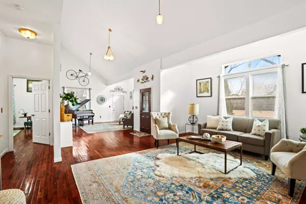 1100 W Fairy Chasm, River Hills, WI 53217