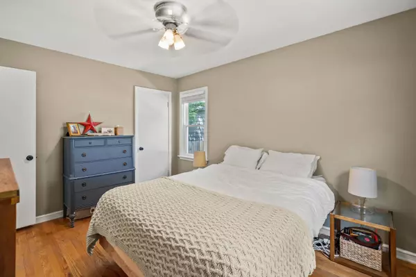 7819 W Hadley, Milwaukee, WI 53222