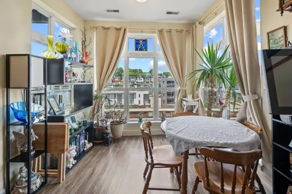 1905 N Water Unit 303, Milwaukee, WI 53202