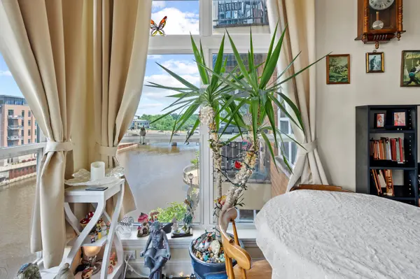 1905 N Water Unit 303, Milwaukee, WI 53202