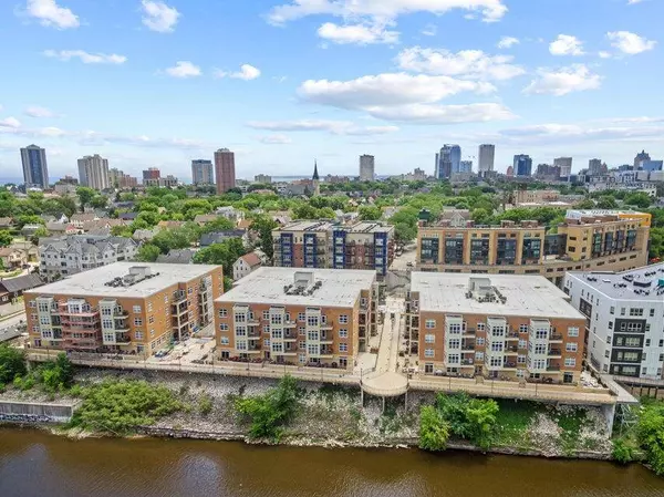 1905 N Water Unit 401, Milwaukee, WI 53202