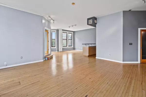 108 W Wells Unit 4D, Milwaukee, WI 53203