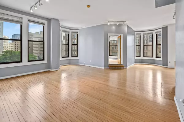 108 W Wells Unit 4D, Milwaukee, WI 53203