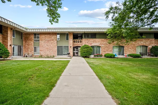 4050 W Rivers Edge Unit 25, Brown Deer, WI 53209