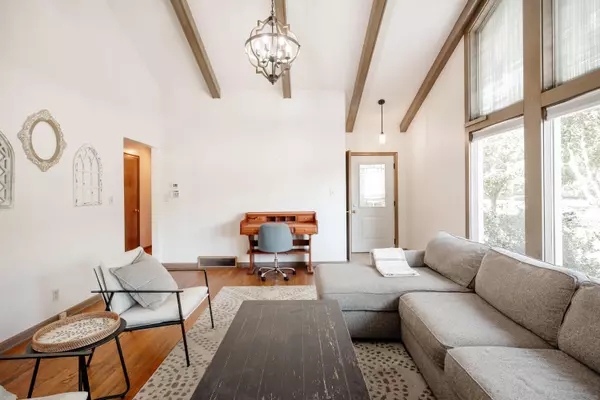 7740 N Santa Monica, Fox Point, WI 53217