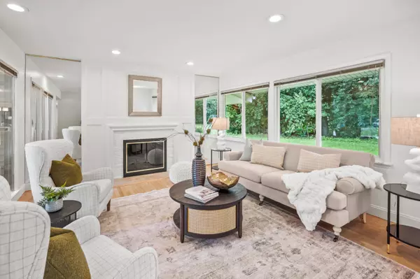 201 W Ellsworth, Bayside, WI 53217