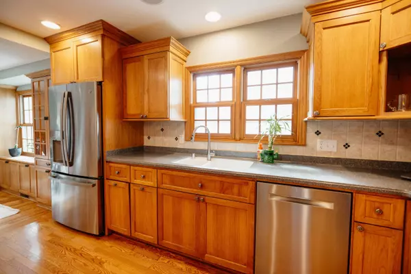 5160 N Kent, Whitefish Bay, WI 53217