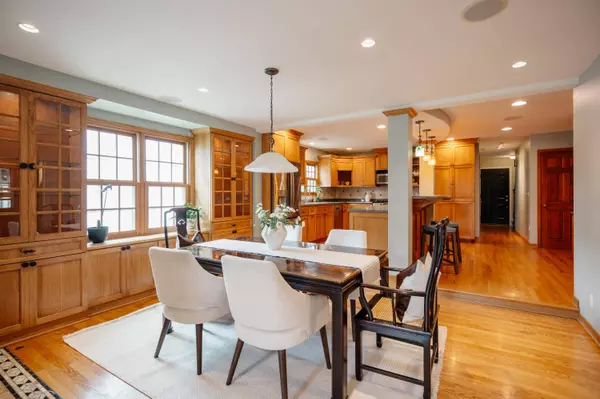 5160 N Kent, Whitefish Bay, WI 53217