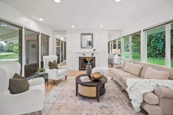 201 W Ellsworth, Bayside, WI 53217