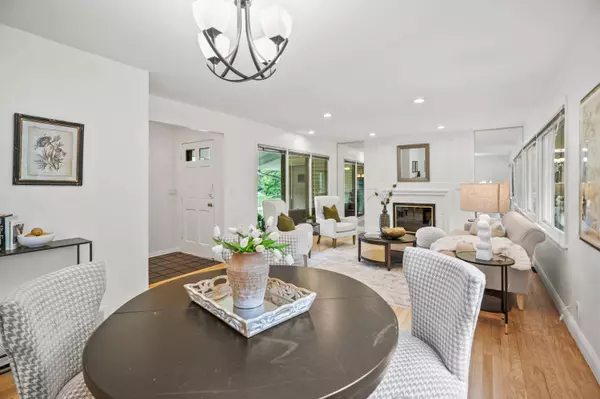 201 W Ellsworth, Bayside, WI 53217