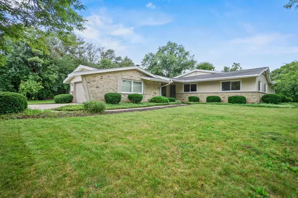 201 W Ellsworth, Bayside, WI 53217