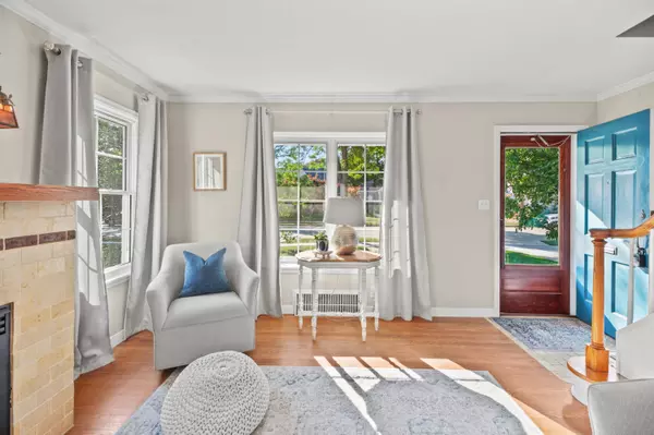 4766 N Idlewild, Whitefish Bay, WI 53211