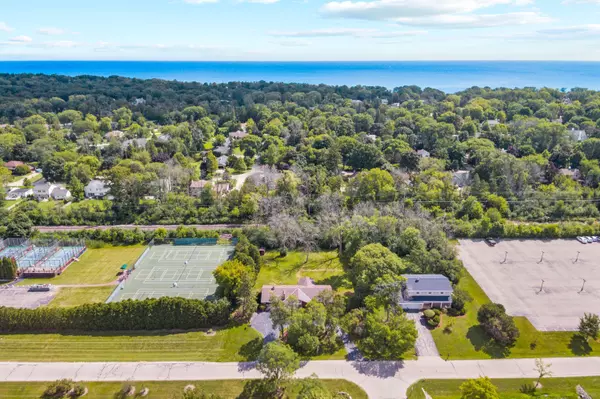 7740 N Santa Monica, Fox Point, WI 53217