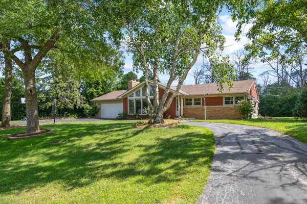 7740 N Santa Monica, Fox Point, WI 53217