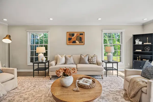 1100 E Donges, Bayside, WI 53217