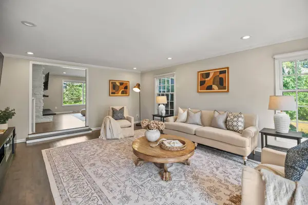 1100 E Donges, Bayside, WI 53217