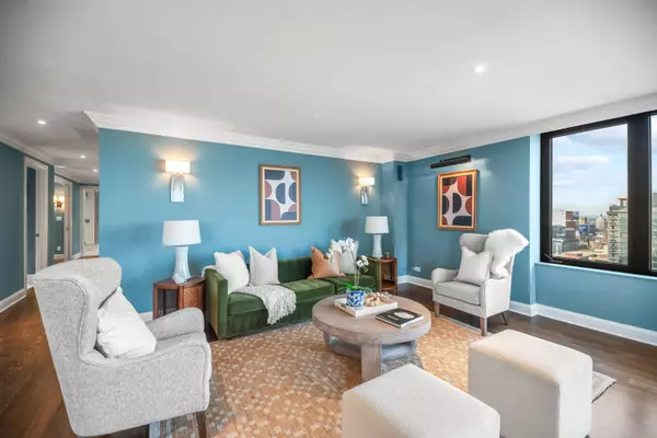 929 N Astor Unit 2705-2707, Milwaukee, WI 53202