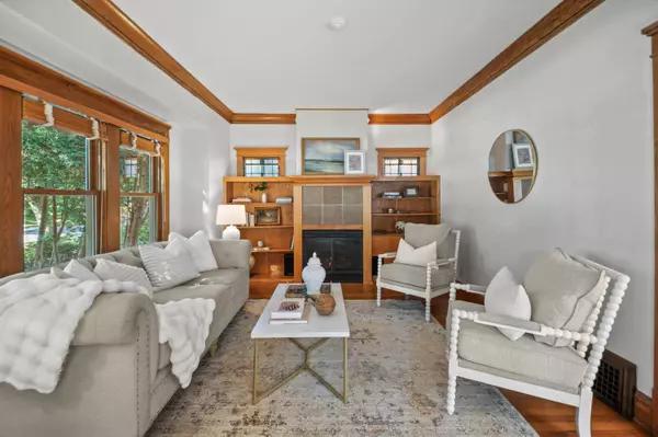 4056 N Farwell, Shorewood, WI 53211