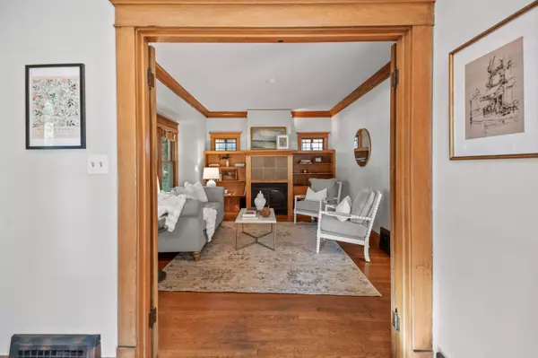 4056 N Farwell, Shorewood, WI 53211